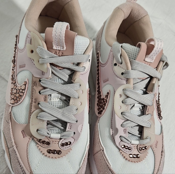 🌟Custom Bling Nike Air Max 90 Sneakers Shoes with Rhinestone Crystals Size 7🌟 - Picture 3 of 9